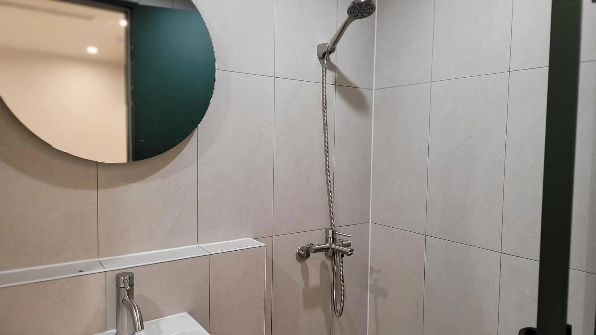 Honesty Station Hostel Seoul