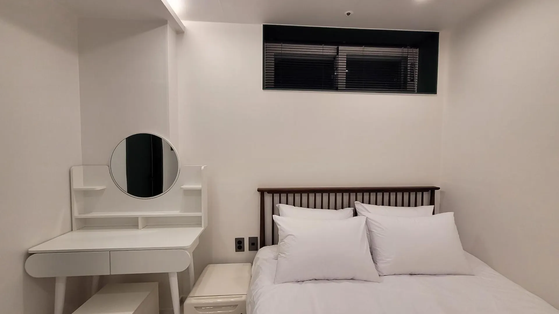 Honesty Station Hostel Seoul